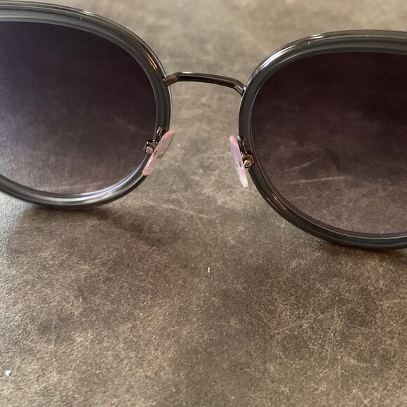 NIB - VERA WANG Cat Eye Sunglasses - Picture 8 of 12
